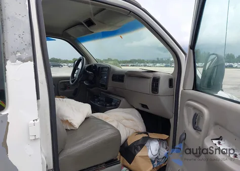 2001 Chevrolet Express from USA, damaged, VIN 1GCFG15W911243567